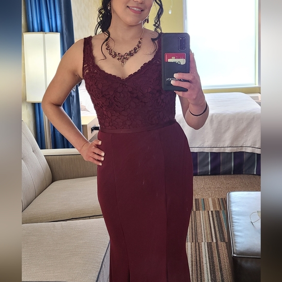 Maroon - Picture 5 of 5